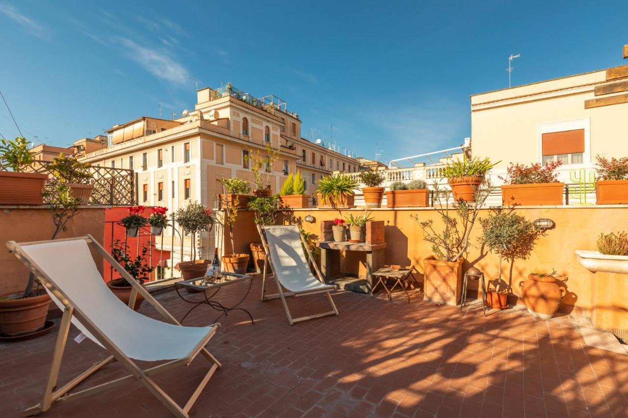 Bright And Comfy Terraced Apartment In Trastevere Řím Exteriér fotografie