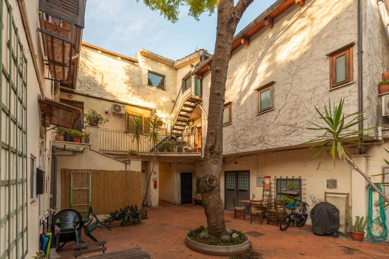Bright And Comfy Terraced Apartment In Trastevere Řím Exteriér fotografie